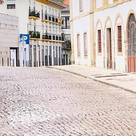Pe Do Castelo Casa&Garagem Self Check In