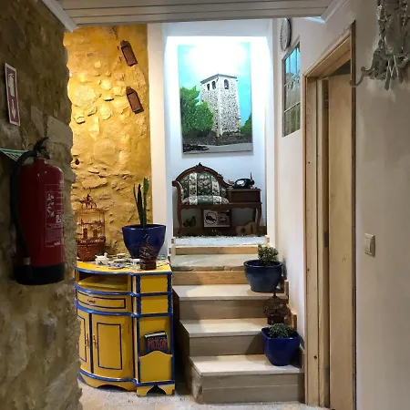 Pe Do Castelo Casa&Garagem Self Check In